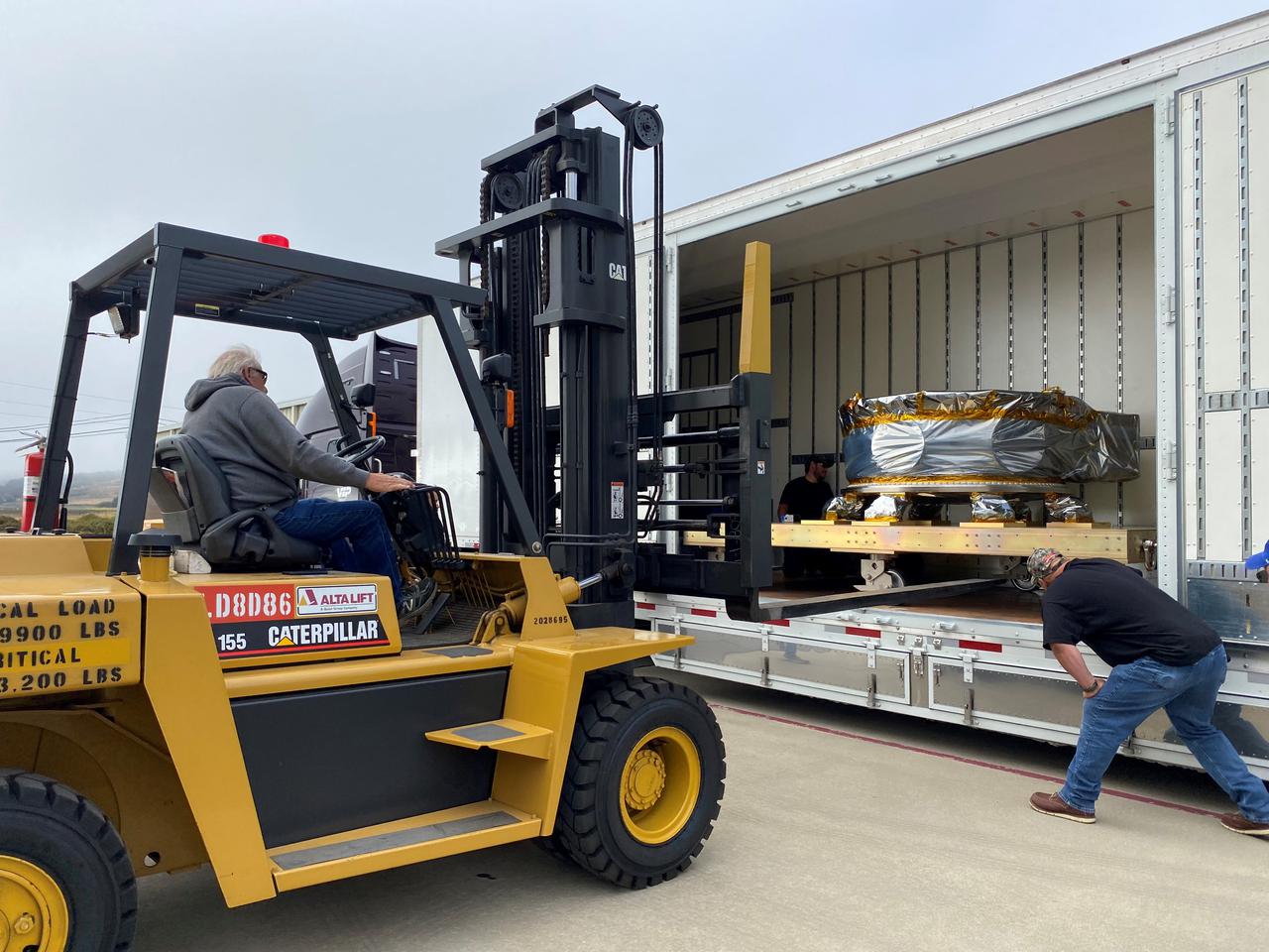 Mechanical and electrical support equipment for NASA’s Landsat 9 observatory arrive at the Integrated Processing Facility at Vandenberg Space Force Base in California, on June 14, 2021. The equipment includes a secondary payload adapter and flight system for a group of microsat payloads, called CubeSats, that will launch with Landsat 9 as secondary payloads. Landsat 9 will launch on a United Launch Alliance Atlas V rocket from Space Launch Complex 3 at Vandenberg in September 2021. The launch is being managed by NASA’s Launch Services Program based at Kennedy Space Center, America’s multiuser spaceport. The Landsat 9 satellite will continue the nearly 50-year legacy of previous Landsat missions. It will monitor key natural and economic resources from orbit. Landsat 9 is managed by the agency’s Goddard Space Flight Center in Greenbelt, Maryland. The satellite will carry two instruments: the Operational Land Imager 2, which collects images of Earth’s landscapes in visible, near infrared and shortwave infrared light, and the Thermal Infrared Sensor 2, which measures the temperature of land surfaces. Like its predecessors, Landsat 9 is a joint mission between NASA and the U.S. Geological Survey. 
