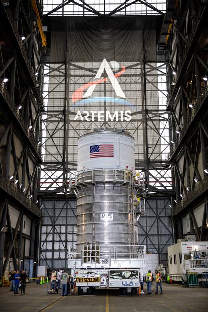 NASA image: Artemis I ICPS Arrival at VAB