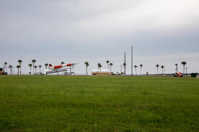 NASA image: Atlas V Booster Arrival for CFT