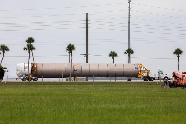 NASA image: Atlas V Booster Arrival for CFT