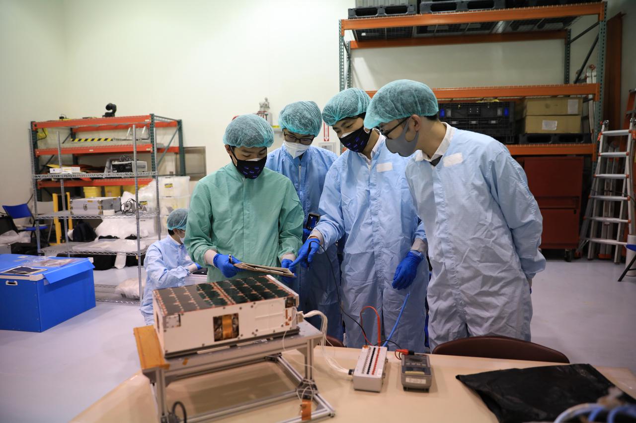 Teams worked on the final processing of their payloads that will fly aboard Artemis I. Housed within the Orion stage adapter, the satellites – called CubeSats – are roughly the size of a large shoe box and weigh no more than 30 pounds. Despite their small size, they enable science and technology experiments that may enhance our understanding of the deep space environment, expand our knowledge of the Moon, and demonstrate new technologies that could be used on future missions.