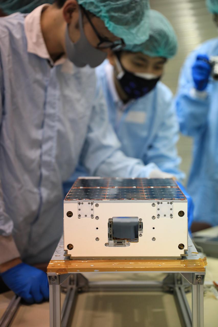 Teams worked on the final processing of their payloads that will fly aboard Artemis I. Housed within the Orion stage adapter, the satellites – called CubeSats – are roughly the size of a large shoe box and weigh no more than 30 pounds. Despite their small size, they enable science and technology experiments that may enhance our understanding of the deep space environment, expand our knowledge of the Moon, and demonstrate new technologies that could be used on future missions.