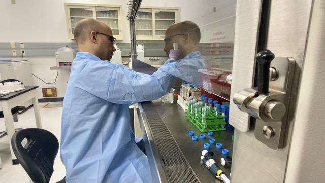 Senior Scientist George Makedonas, from NASA’S Human Immunology and Virology Lab, works with blood samples returned to Earth on SpaceX’s 22nd commercial resupply services mission in the Space Station Processing Facility (SSPF) at Kennedy Space Center in Florida, on July 10, 2021. After its successful parachute-assisted splashdown off the coast of Tallahassee, Florida at 11:29 p.m. EST on July 9, the SpaceX cargo Dragon returned more than 5,300 pounds of scientific experiments and other cargo from the International Space Station. Splashing down off the coast of Florida enables quick transportation of the science aboard the capsule to the SSPF, delivering some science back into the hands of the researchers as soon as four to nine hours after splashdown. This shorter transportation timeframe allows researchers to collect data with minimal loss of microgravity effects. 