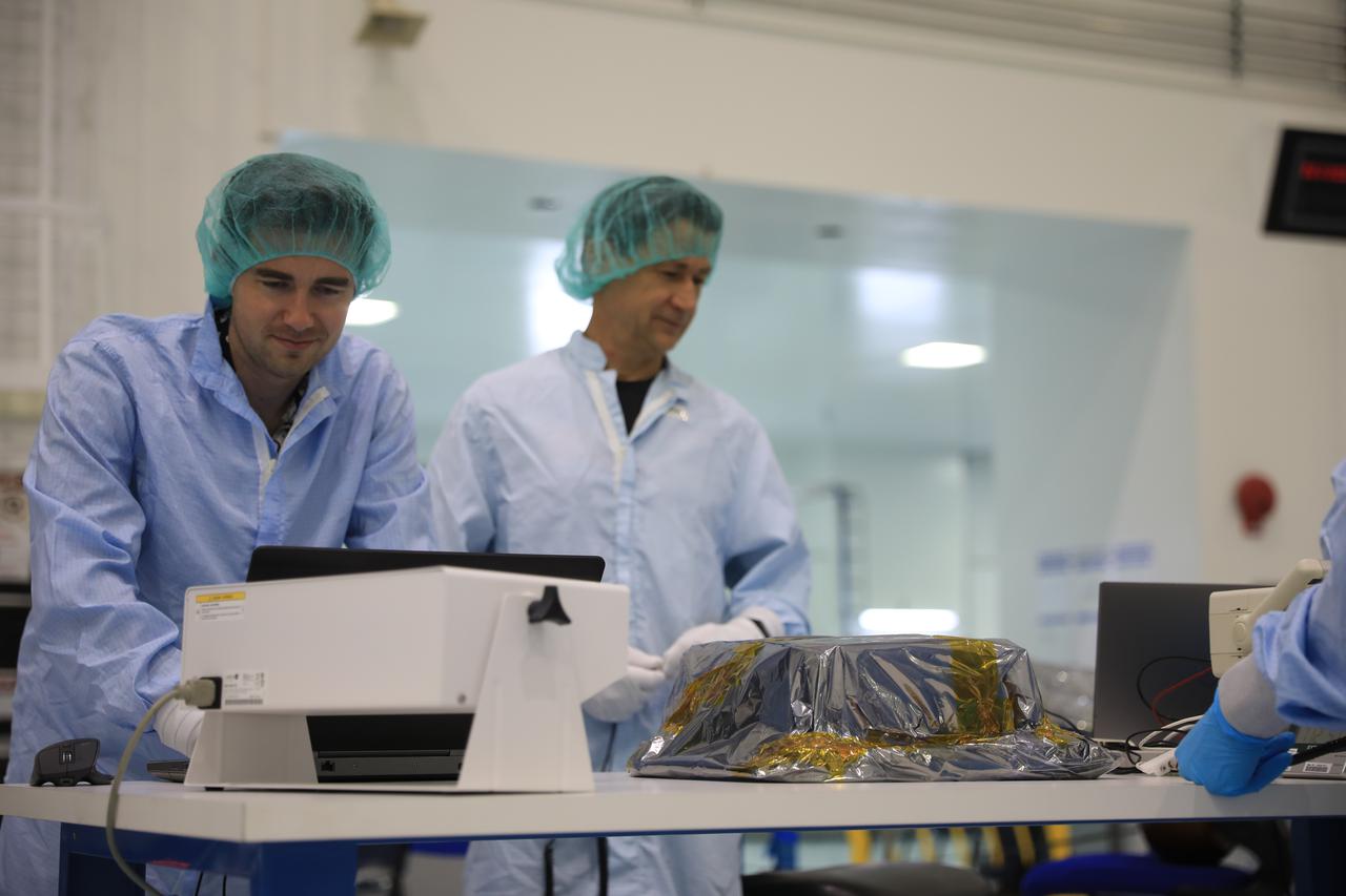 Teams worked on the final processing of their payloads that will fly aboard Artemis I. Housed within the Orion stage adapter, the satellites – called CubeSats – are roughly the size of a large shoe box and weigh no more than 30 pounds. Despite their small size, they enable science and technology experiments that may enhance our understanding of the deep space environment, expand our knowledge of the Moon, and demonstrate new technologies that could be used on future missions.