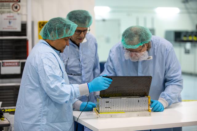 NASA image: Artemis I OSA Secondary Payloads - Miles and Lunar IC