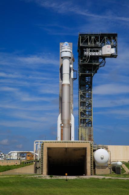NASA image: Boeing OFT-2 Rollout to Pad for Launch
