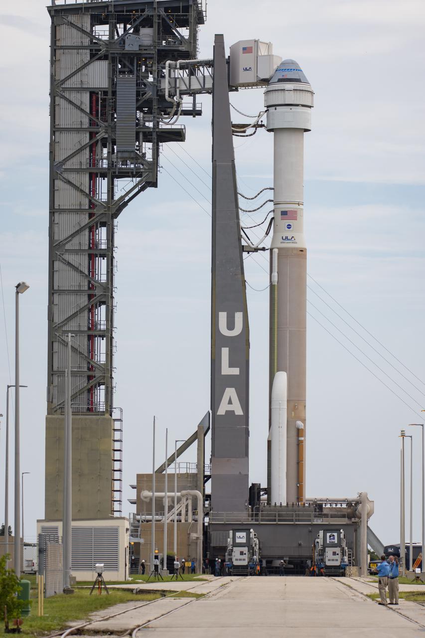 On August 2, 2021, Boeing’s CST-100 Starliner spacecraft and the United Launch Alliance Atlas V rocket rolls out from the Vertical Integration Facility to the launch pad at Space Launch Complex-41 on Cape Canaveral Space Force Station in Florida. Starliner will launch on the Atlas V for Boeing’s second uncrewed Orbital Flight Test (OFT-2) for NASA’s Commercial Crew Program. OFT-2 is an important uncrewed mission designed to test the end-to-end capabilities of the new system for NASA’s Commercial Crew Program.