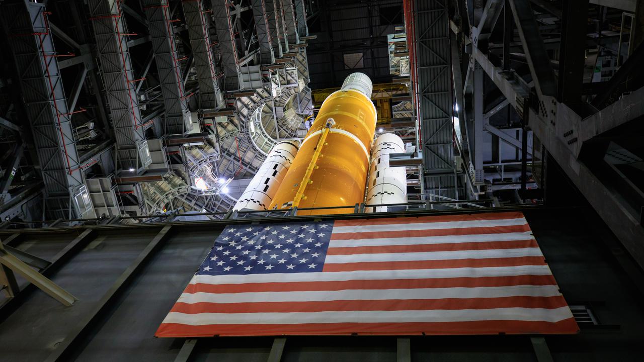 In this view looking up inside High Bay 3 of the Vehicle Assembly Building at NASA’s Kennedy Space Center in Florida, the work platforms have been retracted from around the Artemis I Space Launch System on Sept. 20, 2021. All 10 levels of platforms were extended and retracted as part of an umbilical test. During the test, several umbilical arms on the mobile launcher were extended to connect to the SLS rocket. They swung away from the launch vehicle, just as they will on launch day. NASA and Jacobs teams will continue conducting tests inside the VAB before transporting the Orion spacecraft to the assembly building and stacking it atop the SLS, completing assembly of the rocket for the Artemis I mission. Artemis I will be the first integrated test of the SLS and Orion spacecraft. In later missions, NASA will land the first woman and the first person of color on the surface of the Moon, paving the way for a long-term lunar presence and serving as a steppingstone on the way to Mars. 