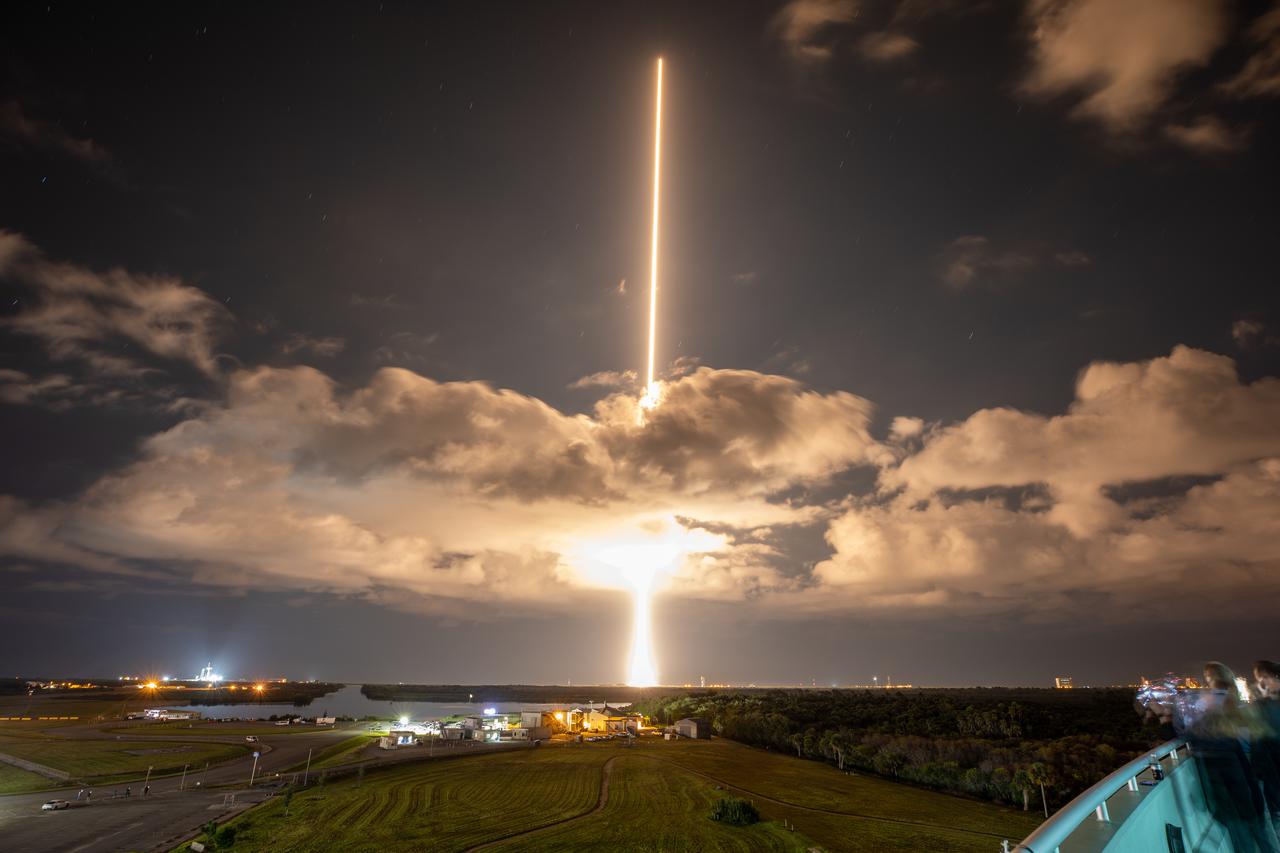 A United Launch Alliance V 401 rocket, with NASA’s Lucy spacecraft atop, soars into the sky after lifting off the pad at Cape Canaveral Space Force Station’s Space Launch Complex 41 in Florida at 5:34 a.m. EDT on Saturday, Oct. 16, 2021. The launch was managed by NASA’s Launch Services Program, based at Kennedy Space Center. Lucy will embark on a 12-year primary mission to explore a record-breaking number of asteroids, including the Jupiter Trojan asteroids. Named after a fossilized human ancestor whose skeleton provided discoverers insight into humanity’s evolution, the Lucy mission will do much of the same, providing scientists and researchers a look into the origins of our solar system. 