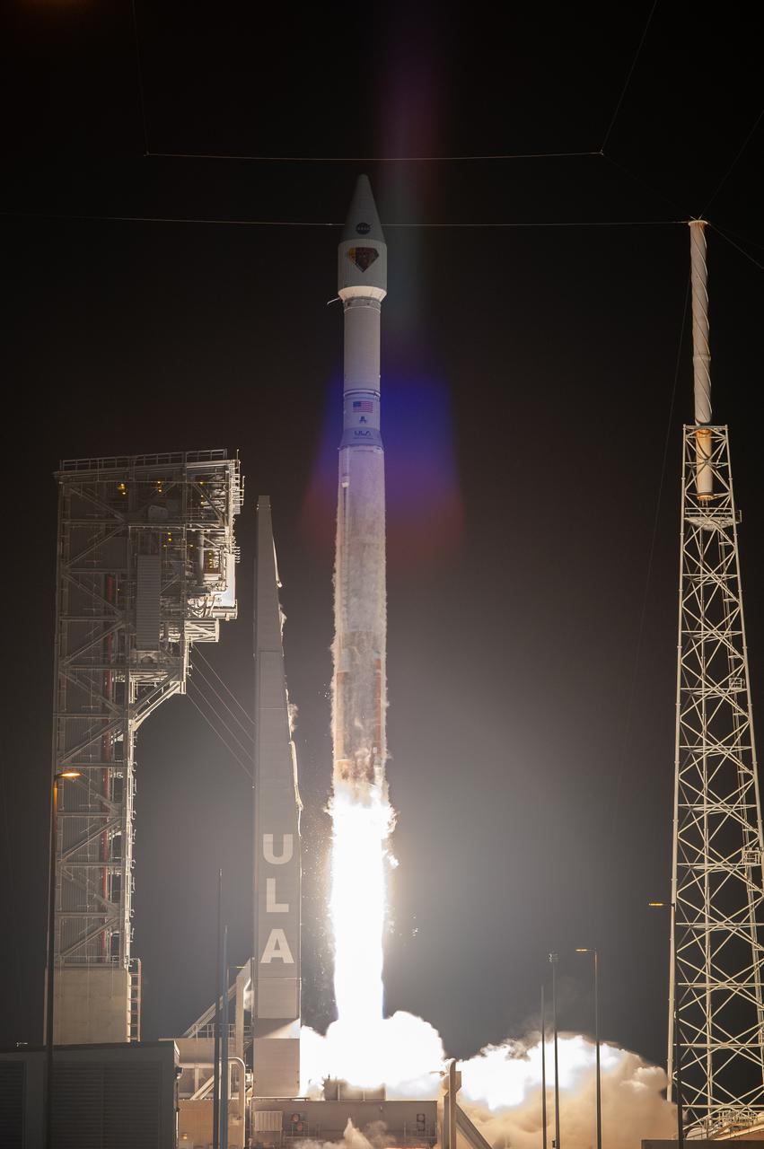 A United Launch Alliance V 401 rocket, with NASA’s Lucy spacecraft atop, powers off the pad at Cape Canaveral Space Force Station’s Space Launch Complex 41 in Florida at 5:34 a.m. EDT on Saturday, Oct. 16, 2021. The launch was managed by NASA’s Launch Services Program, based at Kennedy Space Center. Lucy will embark on a 12-year primary mission to explore a record-breaking number of asteroids, including the Jupiter Trojan asteroids. Named after a fossilized human ancestor whose skeleton provided discoverers insight into humanity’s evolution, the Lucy mission will do much of the same, providing scientists and researchers a look into the origins of our solar system. 