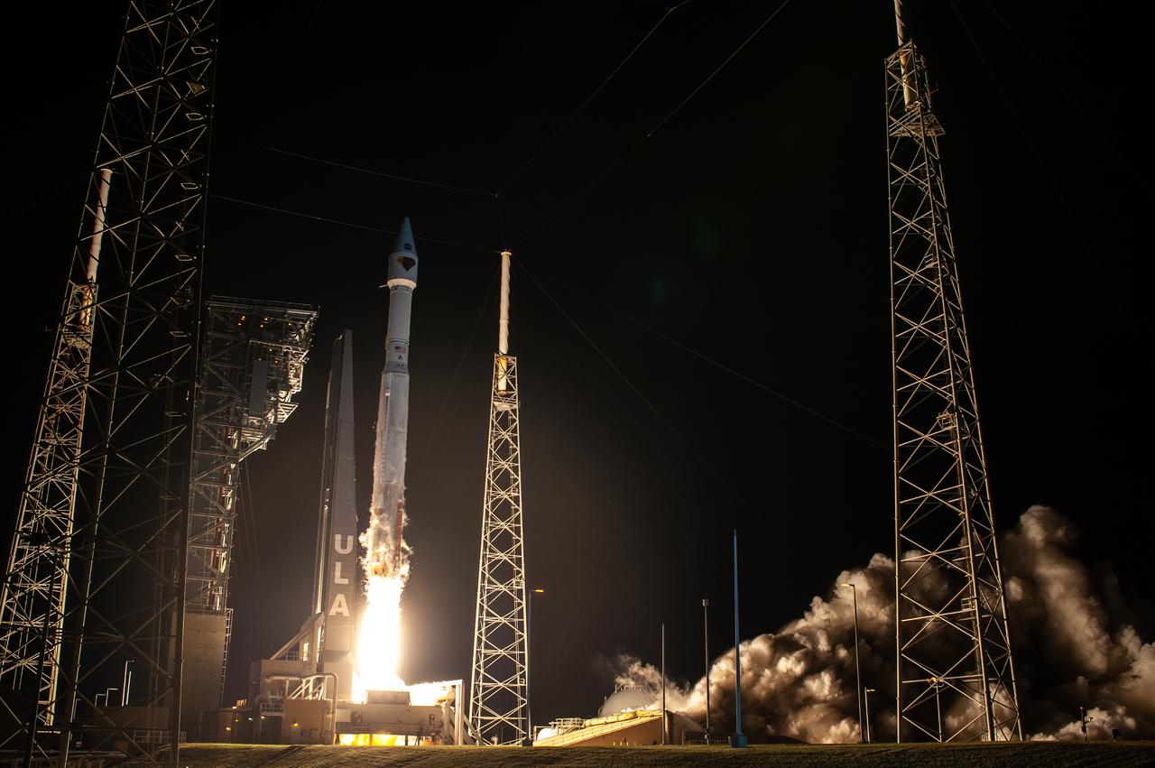 A United Launch Alliance V 401 rocket, with NASA’s Lucy spacecraft atop, powers off the pad at Cape Canaveral Space Force Station’s Space Launch Complex 41 in Florida at 5:34 a.m. EDT on Saturday, Oct. 16, 2021. The launch was managed by NASA’s Launch Services Program, based at Kennedy Space Center. Lucy will embark on a 12-year primary mission to explore a record-breaking number of asteroids, including the Jupiter Trojan asteroids. Named after a fossilized human ancestor whose skeleton provided discoverers insight into humanity’s evolution, the Lucy mission will do much of the same, providing scientists and researchers a look into the origins of our solar system. 