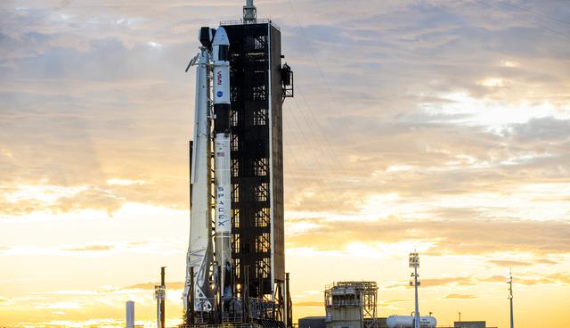 NASA image: SpaceX Crew-3 Sunset at LC 39A