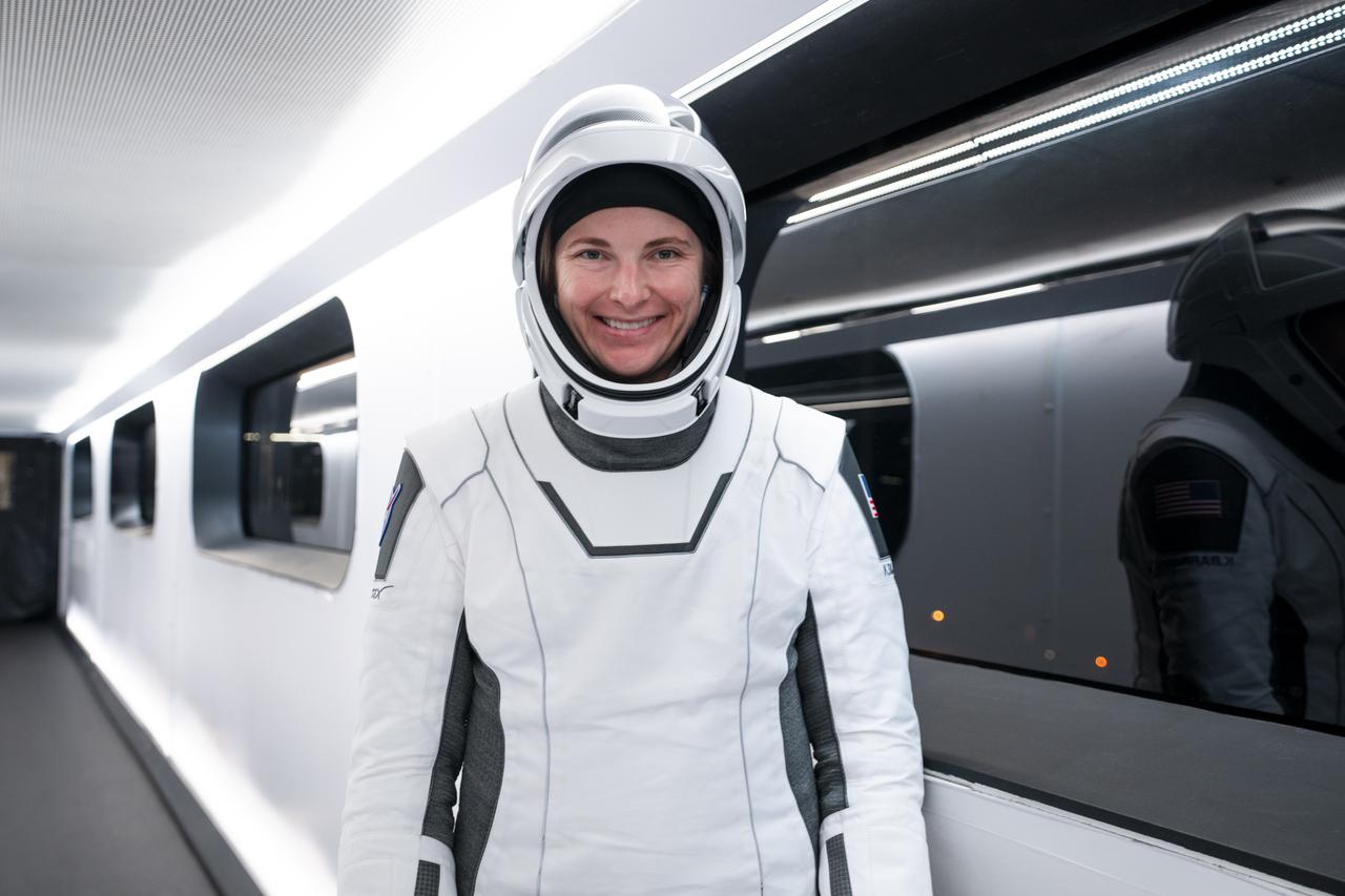 NASA’s SpaceX Crew-3 astronauts participate in a countdown dress rehearsal at the agency’s Kennedy Space Center in Florida on Oct. 28, 2021, to prepare for the upcoming Crew-3 launch. NASA astronaut Kayla Barron, dressed in her SpaceX spacesuit, is inside the crew access arm leading to the company’s Crew Dragon spacecraft during the rehearsal. The four-person crew will launch aboard the Crew Dragon atop the Falcon 9 on Oct. 31 to the International Space Station. Launch is targeted for 2:21 a.m. EDT from Pad 39A. Crew-3 is the third crew rotation flight to the space station for NASA’s Commercial Crew Program, and the first flight of a new Crew Dragon spacecraft.