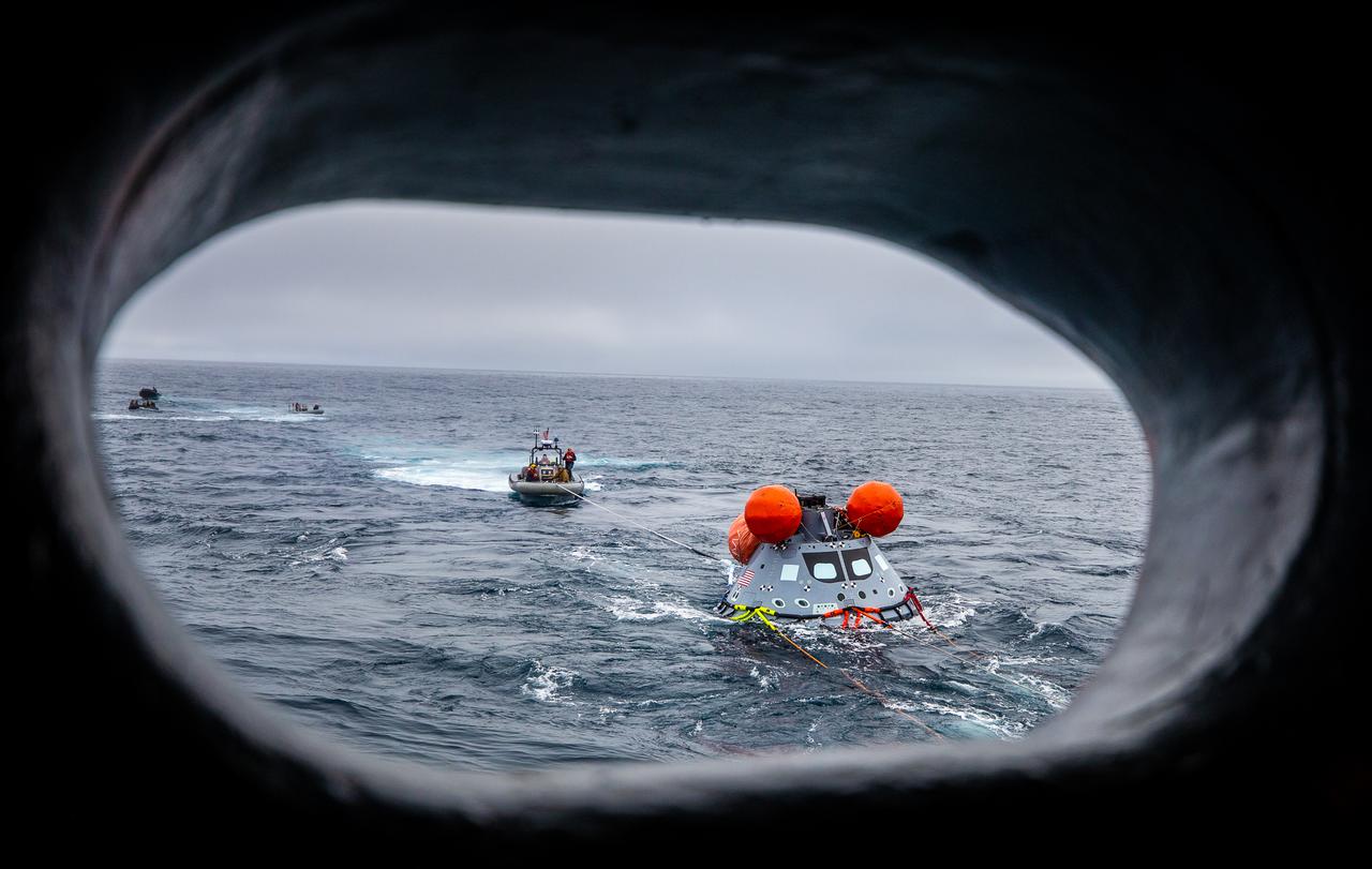 Day 2 of Underway Recovery Test 9 (URT-9) put NASA’s Landing and Recovery Team through its paces as they practiced recovering a mock Orion capsule into the back of the USS John P. Murtha. During the weeklong test, NASA’s Landing and Recovery team is performing their final mission certification ahead of Artemis I.