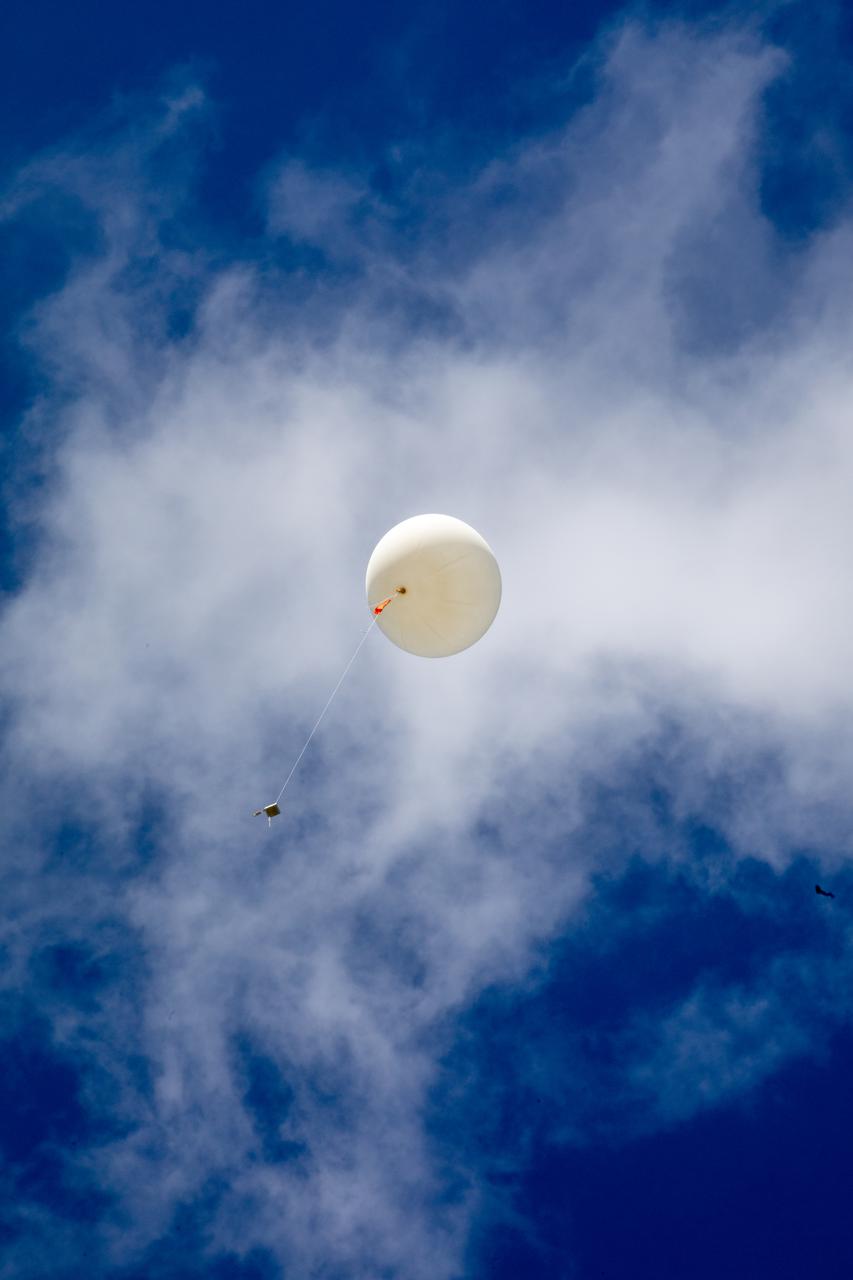 Meteorological Data Specialist Michael Boyer releases a weather balloon at the Cape Canaveral Space Force Station (CCSFS) Weather Station during an Artemis I weather simulation on Nov. 3, 2021. The event involved teams from CCSFS, Kennedy Space Center, Johnson Space Center in Texas, and Marshall Space Flight Center in Alabama. Weather balloons provided data below 6,000 feet and above 62,000 feet, while Kennedy’s Tropospheric Doppler Radar Wind Profiler delivered data from 6,000 to 62,000 feet. The radar wind profiler will be used as the primary upper level wind instrument for NASA’s Artemis missions, including Artemis I, the first launch of the agency’s Space Launch System rocket and the Orion spacecraft on a flight beyond the Moon.