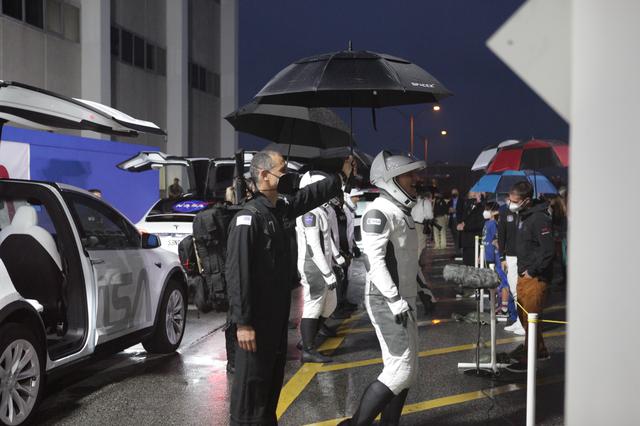 NASA image: SpaceX Crew-3 Walkout