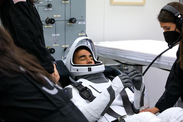 NASA image: SpaceX Crew-3 Suit-Up and Walkout