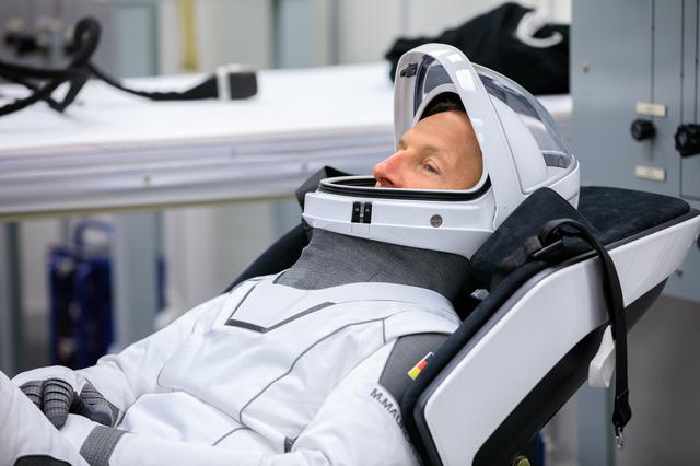 NASA image: SpaceX Crew-3 Suit-Up and Walkout