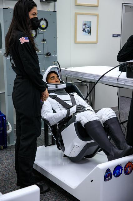 NASA image: SpaceX Crew-3 Suit-Up and Walkout