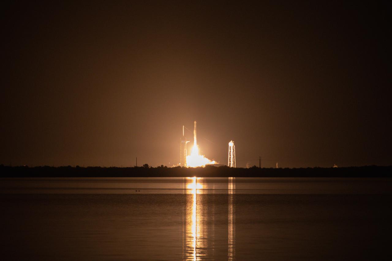 The SpaceX Falcon 9 rocket with the Crew Dragon lifts off from Launch Pad 39A at NASA’s Kennedy Space Center in Florida on Nov. 10, 2021. Aboard the Crew Dragon are the SpaceX Crew-3 astronauts Raja Chari, commander; Tom Marshburn, pilot; and Kayla Barron, mission specialist; along with Matthias Maurer, ESA (European Space Agency) astronaut and mission specialist. Launch time was at 9:03 p.m. EST. The Crew Dragon Endurance will carry the four-person crew to the International Space Station for the agency’s Commercial Crew Program.