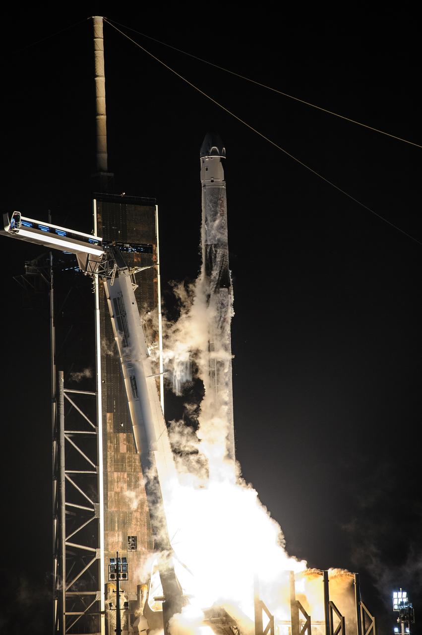The SpaceX Falcon 9 rocket with the Crew Dragon lifts off from Launch Pad 39A at NASA’s Kennedy Space Center in Florida on Nov. 10, 2021. Aboard the Crew Dragon are the SpaceX Crew-3 astronauts Raja Chari, commander; Tom Marshburn, pilot; and Kayla Barron, mission specialist; along with Matthias Maurer, ESA (European Space Agency) astronaut and mission specialist. Launch time was at 9:03 p.m. EST. The Crew Dragon Endurance will carry the four-person crew to the International Space Station for the agency’s Commercial Crew Program.