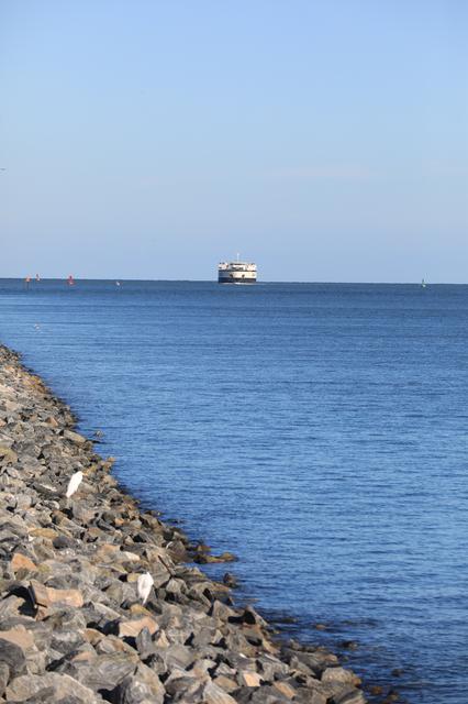 GOES-T Centaur and Booster Arrival and Offload