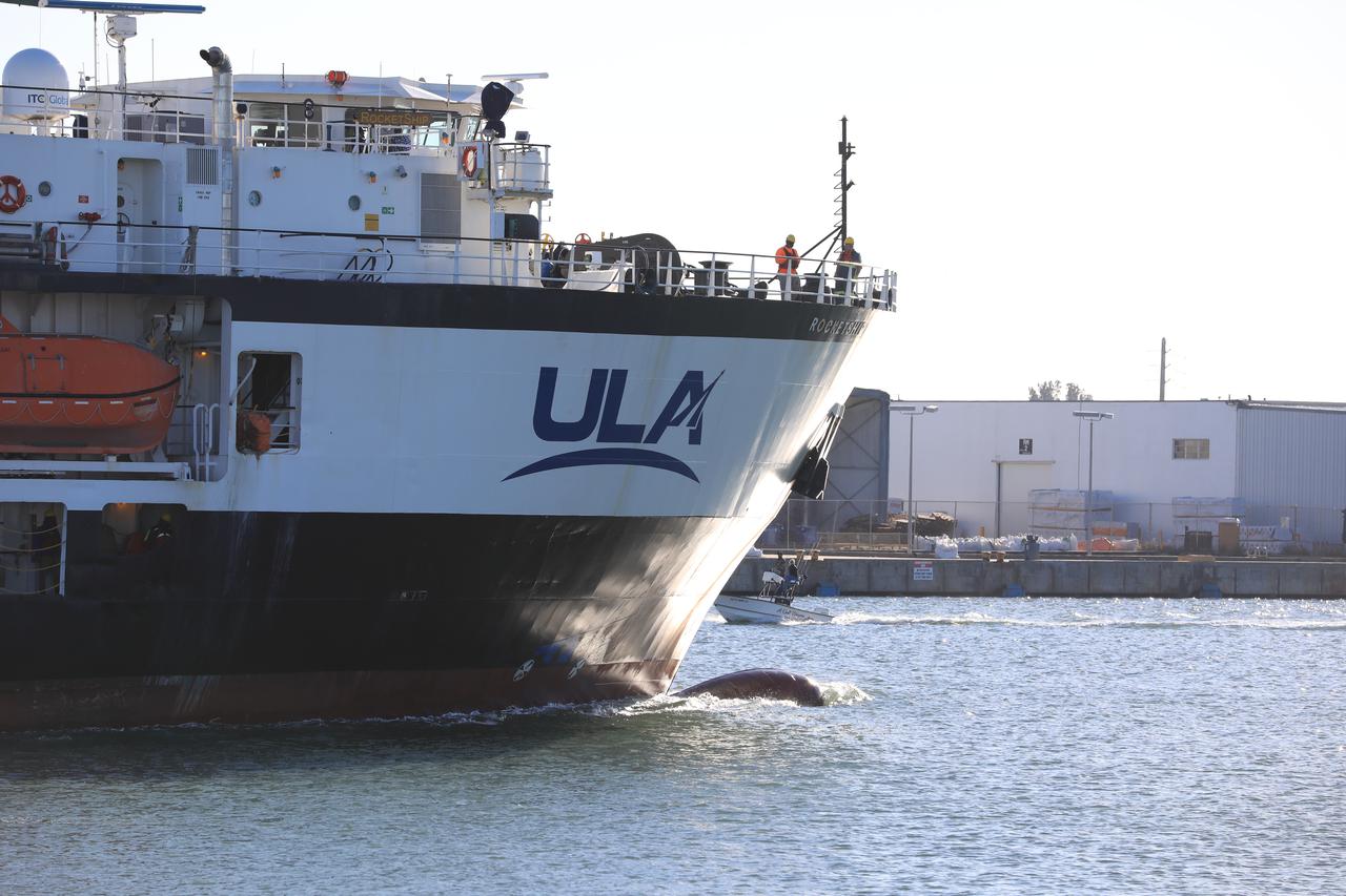 A United Launch Alliance (ULA) transport boat carrying the first and second stages of the company’s Atlas V 541 rocket arrives at Cape Canaveral Space Force Station (CCSFS) in Florida on Nov. 15, 2021. The ship journeyed from ULA’s manufacturing plant in Decatur, Alabama, to deliver the rocket that will launch NASA and the National Oceanic Atmospheric Administration’s (NOAA) Geostationary Operational Environmental Satellite T (GOES-T). GOES-T is the third satellite in the GOES-R series that will continue to help meteorologists observe and predict local weather events that affect public safety. GOES-T is scheduled to launch from Space Launch Complex 41 at CCSFS on March 1, 2022. The launch is being managed by NASA’s Launch Services Program based at Kennedy Space Center, America’s multi-user spaceport.