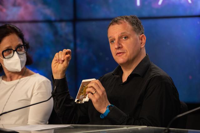 NASA image: IXPE Payload Briefing