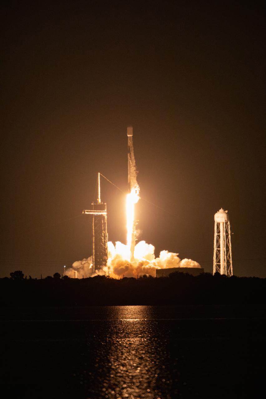 A SpaceX Falcon 9 rocket roars off the launch pad at Launch Complex 39A at NASA’s Kennedy Space Center in Florida at 1 a.m. EST on Thursday, Dec. 9, 2021, carrying NASA’s Imaging X-ray Polarimetry Explorer (IXPE) spacecraft. NASA’s Launch Services Program managed this launch. NASA’s Marshall Space Flight Center in Huntsville, Alabama, manages the IXPE mission. Ball Aerospace, headquartered in Broomfield, Colorado, manages spacecraft operations with support from the University of Colorado at Boulder. NASA’s Goddard Space Flight Center in Greenbelt, Maryland, manages the Explorers Program for the agency’s Science Mission Directorate in Washington. The IXPE spacecraft includes three space telescopes with sensitive detectors capable of measuring the polarization of cosmic X-rays, allowing scientists to answer fundamental questions about extremely complex environments in space where gravitational, electric, and magnetic fields are at their limits. The project is a collaboration between NASA and the Italian Space Agency.