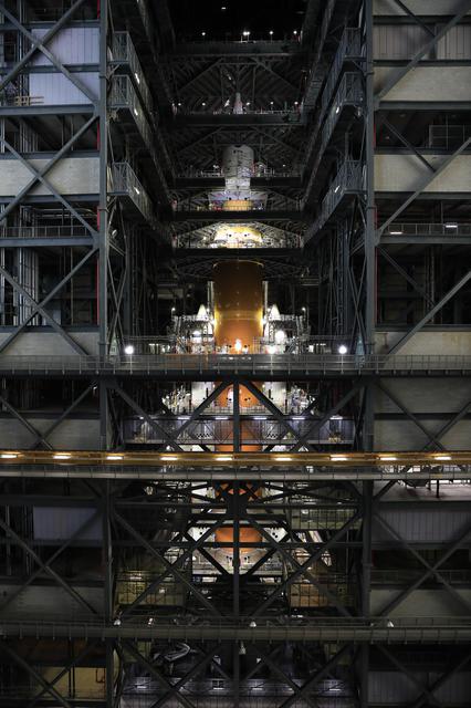 NASA image: Fully-stacked views of the Artemis I SLS rocket