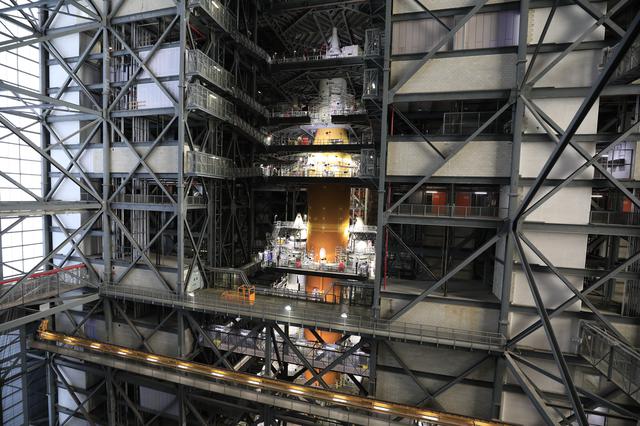 NASA image: Fully-stacked views of the Artemis I SLS rocket