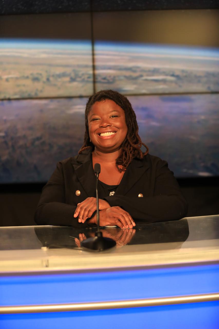 Arlena Moses, launch weather officer, 45th Weather Squadron, Cape Canaveral Space Force Station, is introduced during a prelaunch news conference for SpaceX’s 24th commercial resupply services mission at Kennedy Space Center in Florida on Tuesday, Dec. 20, 2021. Liftoff of the SpaceX Falcon 9 rocket with the company’s Dragon spacecraft on board is targeted for Tuesday, Dec. 21, 2021, at 5:07 a.m. EST. The mission will deliver new science investigations, supplies, and equipment to the crew on board the International Space Station.
