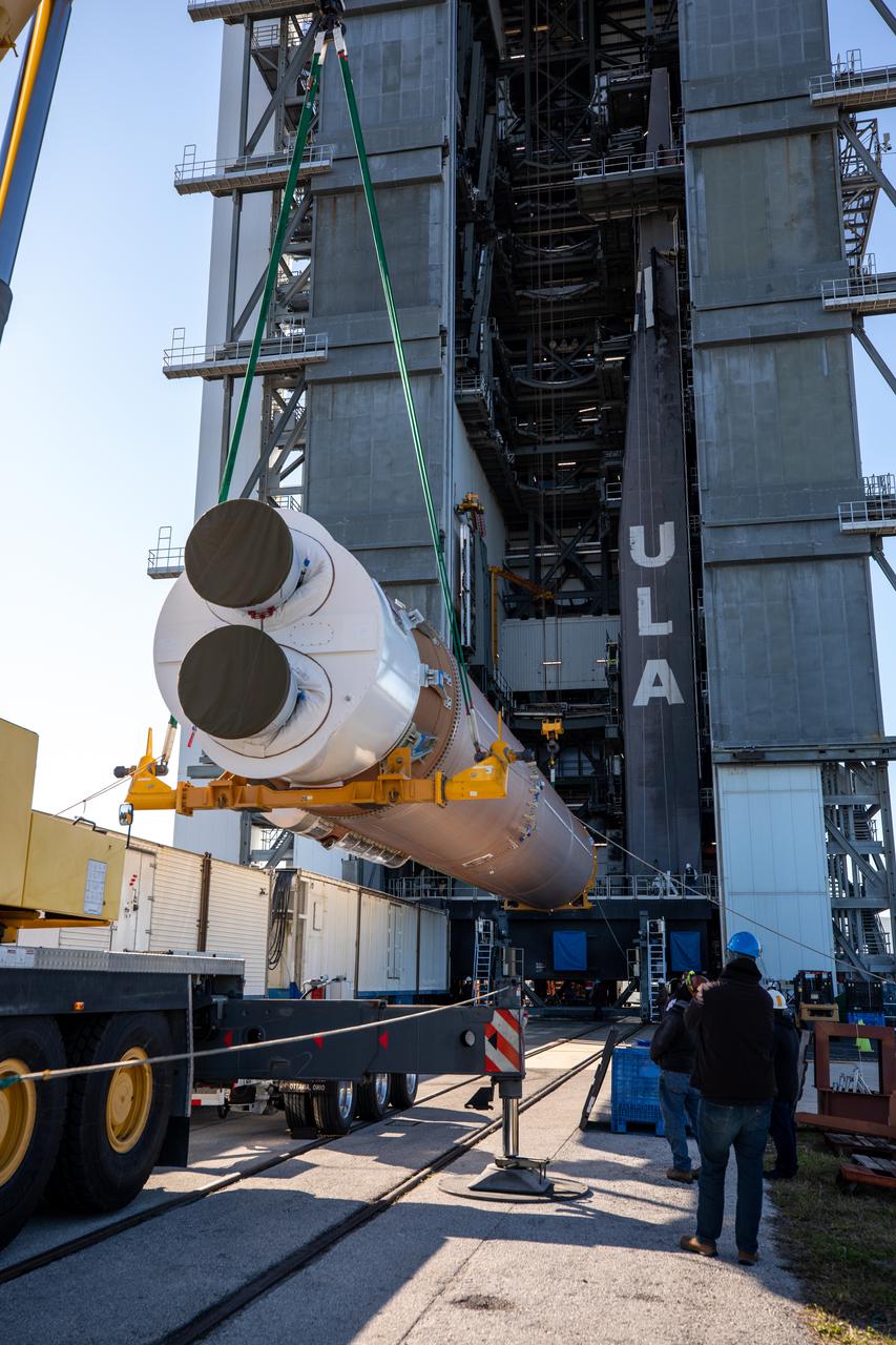 A United Launch Alliance (ULA) Atlas V 541 rocket first stage is lifted up at the Space Launch Complex-41 Vertical Integration Facility at Cape Canaveral Space Force Station in Florida on Jan. 31, 2022. The Atlas V will launch the National Oceanic and Atmospheric Administration’s (NOAA) Geostationary Operational Environmental Satellite T (GOES-T). GOES-T is the third satellite in the GOES-R series that will continue to help meteorologists observe and predict local weather events that affect public safety. GOES-T is scheduled to launch from Space Launch Complex-41 on March 1, 2022. The launch is being managed by NASA’s Launch Services Program based at Kennedy Space Center, America’s multi-user spaceport.