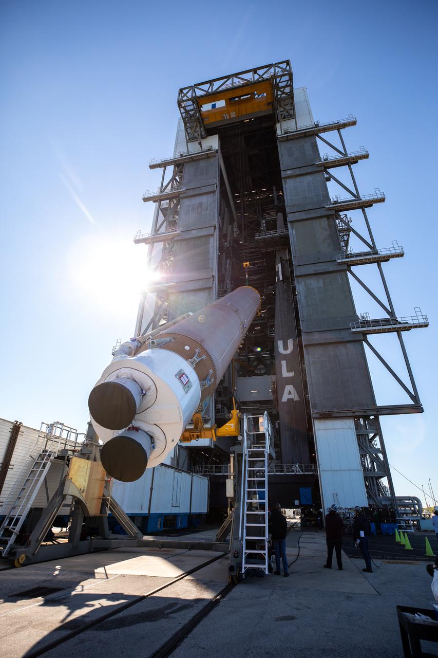 A crane is used to lift the United Launch Alliance’s (ULA) first stage of the Atlas V 541 rocket at the Space Launch Complex-41 Vertical Integration Facility at Cape Canaveral Space Force Station in Florida on Jan. 31, 2022. The Atlas V will launch the National Oceanic and Atmospheric Administration’s (NOAA) Geostationary Operational Environmental Satellite T (GOES-T). GOES-T is the third satellite in the GOES-R series that will continue to help meteorologists observe and predict local weather events that affect public safety. GOES-T is scheduled to launch from Space Launch Complex-41 on March 1, 2022. The launch is being managed by NASA’s Launch Services Program based at Kennedy Space Center, America’s multi-user spaceport.