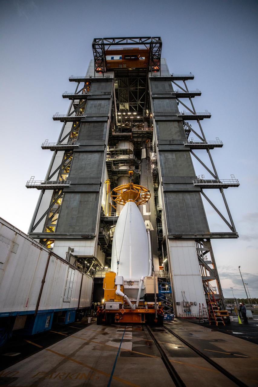 Preparations are underway to lift the National Oceanic and Atmospheric Administration’s (NOAA) Geostationary Operational Environmental Satellite-T (GOES-T), enclosed in its payload fairing, up into the Vertical Integration Facility at Space Launch Complex 41 at Cape Canaveral Space Force Station in Florida on Feb. 17, 2022. The satellite will be secured atop the United Launch Alliance Atlas V 541 rocket. GOES-T is scheduled to launch atop the Atlas V rocket from SLC-41 on March 1, 2022, at 4:38 p.m. GOES-T is the third satellite in the GOES-R series that will continue to help meteorologists observe and predict local weather events that affect public safety. The launch is being managed by NASA’s Launch Services Program based at Kennedy Space Center in Florida, America’s multi-user spaceport.
