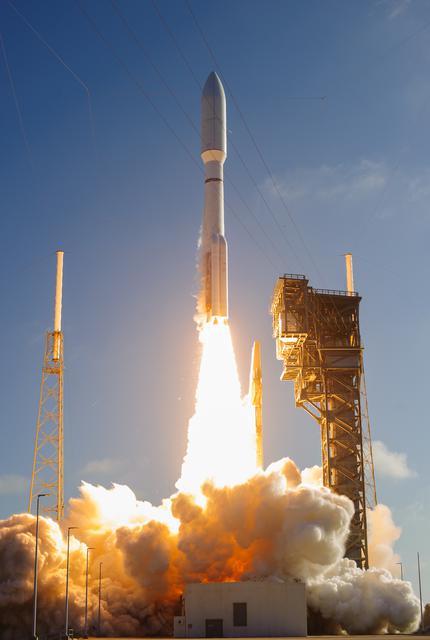 NASA image: GOES-T Atlas Liftoff