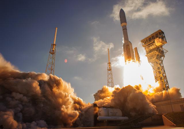 NASA image: GOES-T Atlas Liftoff