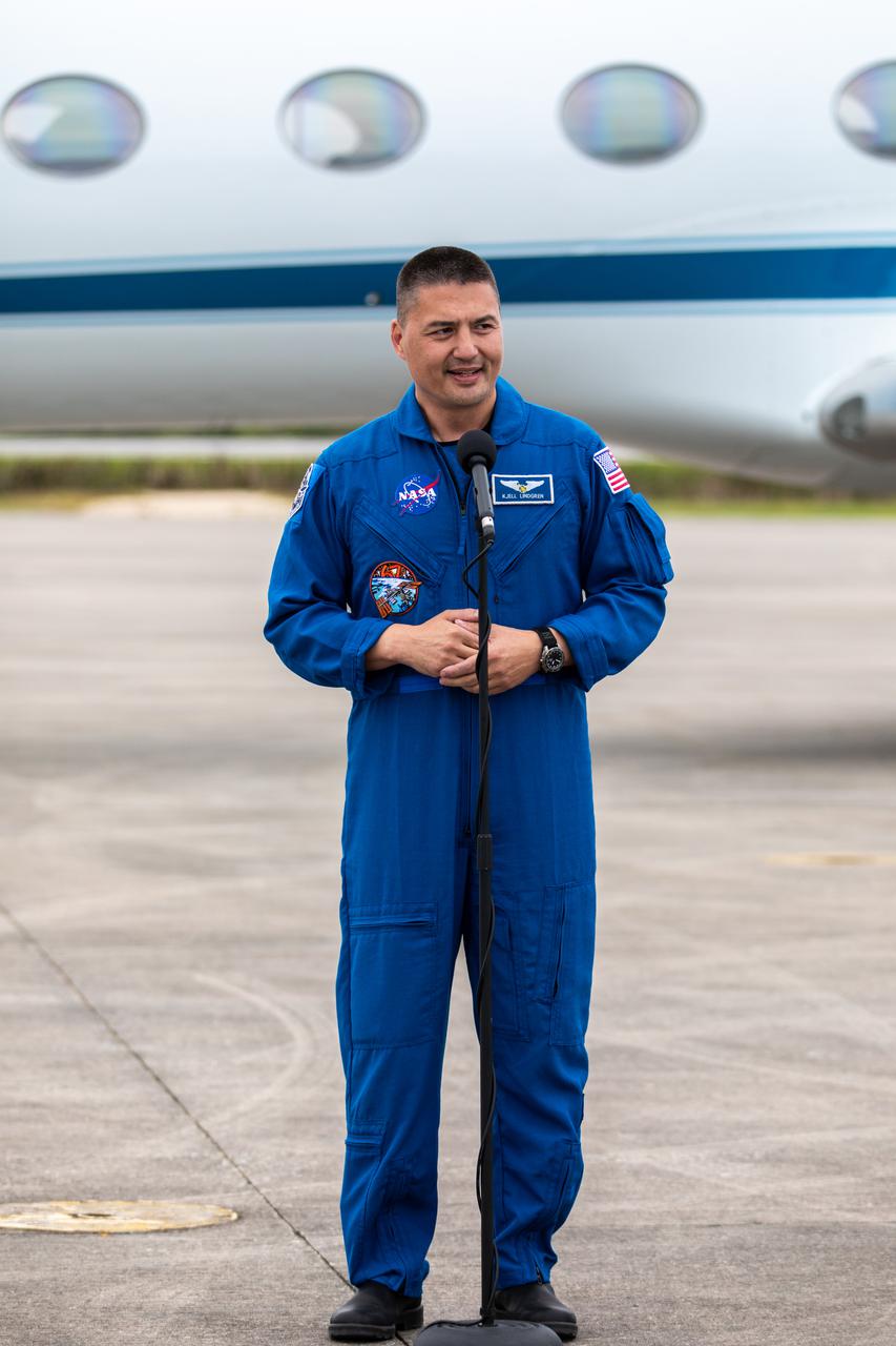 NASA astronaut Bob Hines speaks to members of the news media during crew arrival for NASA’s SpaceX Crew-4 mission at the Launch and Landing Facility at Kennedy Space Center in Florida on April 18, 2022. Hines, along with NASA astronauts Kjell Lindgren and Jessica Watkins, and ESA (European Space Agency) astronaut Samantha Cristoforetti, will launch aboard SpaceX’s Crew Dragon and Falcon 9 rocket on April 23, 2022. Launch is targeted for 5:26 a.m. EDT from Kennedy’s Launch Complex 39A. 