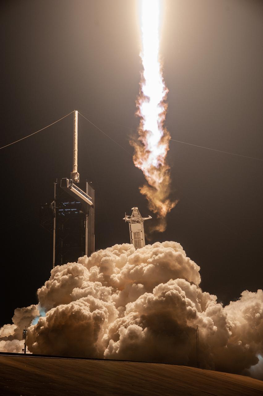 The SpaceX Falcon 9 rocket, with the company’s Crew Dragon atop, lifts off from Launch Pad 39A at Kennedy Space Center in Florida for NASA’s SpaceX Crew-4 mission on April 27, 2022, at 3:52 a.m. EDT. Aboard the Dragon are NASA astronauts Kjell Lindgren, Bob Hines, and Jessica Watkins, and ESA (European Space Agency) astronaut Samantha Cristoforetti. The spacecraft will carry the Crew-4 astronauts to the International Space Station as part of NASA’s Commercial Crew Program. The Dragon spacecraft, named Freedom by the mission’s crew, is scheduled to dock to the space station today at 8:15 p.m. EDT.