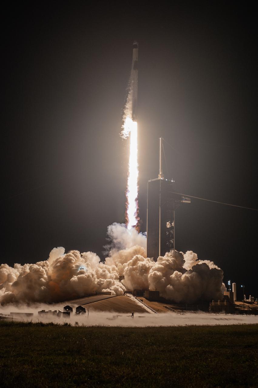 The SpaceX Falcon 9 rocket, with the company’s Crew Dragon atop, lifts off from Launch Pad 39A at Kennedy Space Center in Florida for NASA’s SpaceX Crew-4 mission on April 27, 2022, at 3:52 a.m. EDT. Aboard the Dragon are NASA astronauts Kjell Lindgren, Bob Hines, and Jessica Watkins, and ESA (European Space Agency) astronaut Samantha Cristoforetti. The spacecraft will carry the Crew-4 astronauts to the International Space Station as part of NASA’s Commercial Crew Program. The Dragon spacecraft, named Freedom by the mission’s crew, is scheduled to dock to the space station today at 8:15 p.m. EDT.