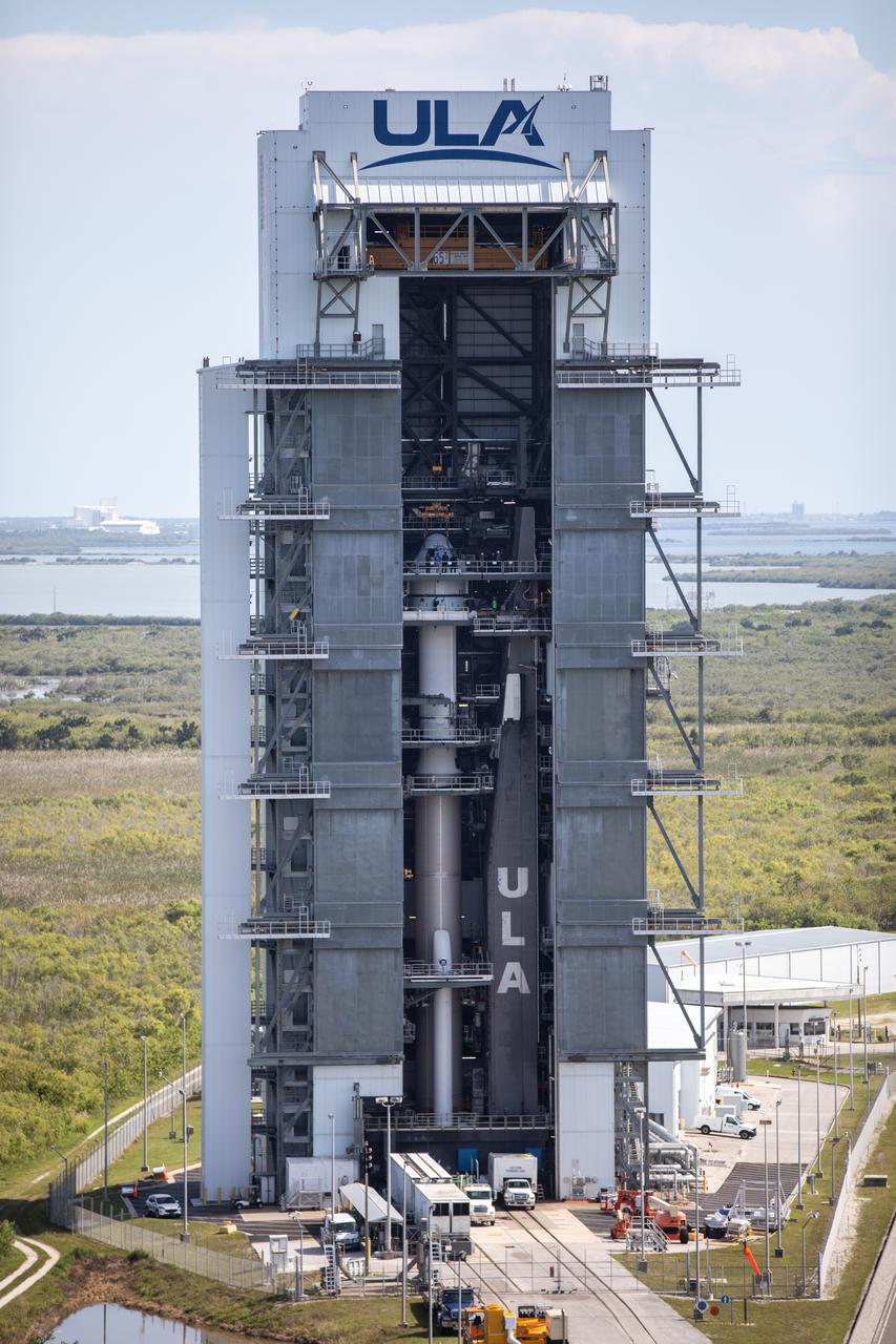 The Boeing CST-100 Starliner spacecraft is lifted at the Vertical Integration Facility at Space Launch Complex-41 at Florida’s Cape Canaveral Space Force Station on May 4, 2022. Starliner will be secured atop a United Launch Alliance Atlas V rocket for Boeing’s second Orbital Flight Test (OFT-2) to the International Space Station for NASA’s Commercial Crew Program. The spacecraft rolled out from Boeing’s Commercial Crew and Cargo Processing Facility at NASA’s Kennedy Space Center earlier in the day.