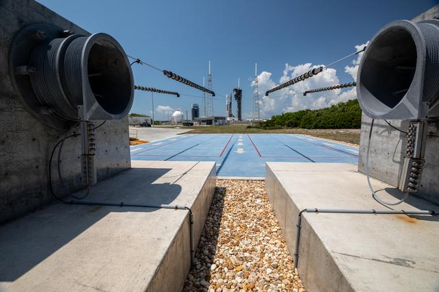 NASA image: Boeing OFT-2 Rollout at SLC-41