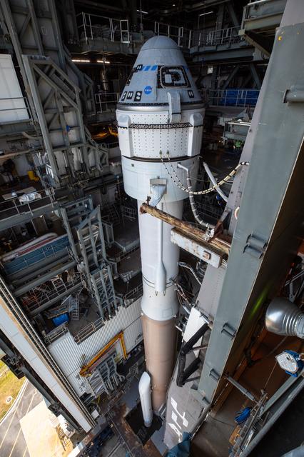 NASA image: Boeing OFT-2 Rollout at SLC-41