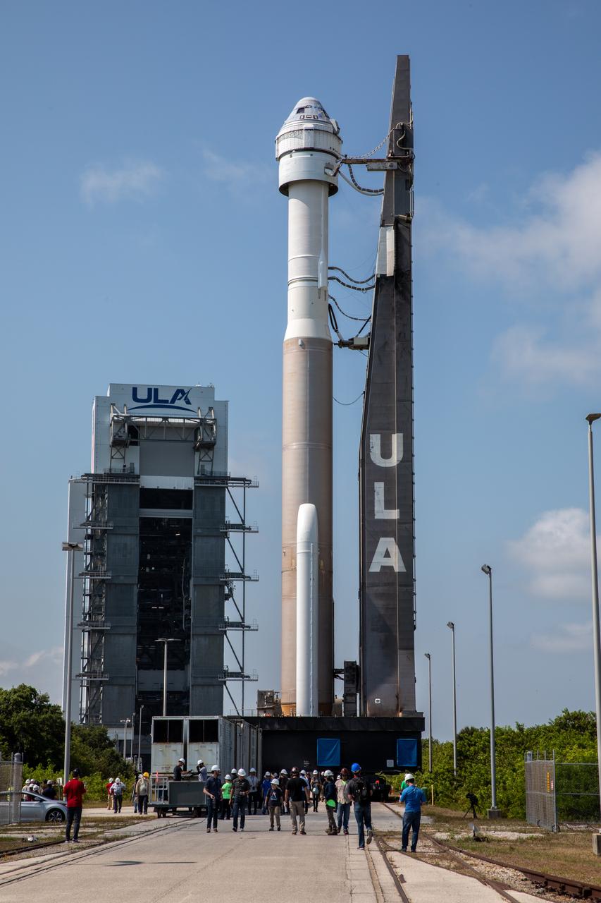 On May 18, 2022, Boeing’s CST-100 Starliner spacecraft and the United Launch Alliance Atlas V rocket roll out from the Vertical Integration Facility to the launch pad at Space Launch Complex-41 on Cape Canaveral Space Force Station in Florida. Starliner will launch on the Atlas V for Boeing’s Orbital Flight Test (OFT-2) for NASA’s Commercial Crew Program at 6:54 p.m. EDT on Thursday, May 19. OFT-2 is an important uncrewed flight test designed to test the end-to-end capabilities of the system to help the agency certify Starliner to carry astronauts to and from the International Space Station.