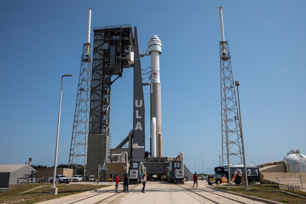 On May 18, 2022, Boeing’s CST-100 Starliner spacecraft and the United Launch Alliance Atlas V rocket roll out from the Vertical Integration Facility to the launch pad at Space Launch Complex-41 on Cape Canaveral Space Force Station in Florida. Starliner will launch on the Atlas V for Boeing’s Orbital Flight Test (OFT-2) for NASA’s Commercial Crew Program at 6:54 p.m. EDT on Thursday, May 19. OFT-2 is an important uncrewed flight test designed to test the end-to-end capabilities of the system to help the agency certify Starliner to carry astronauts to and from the International Space Station.
