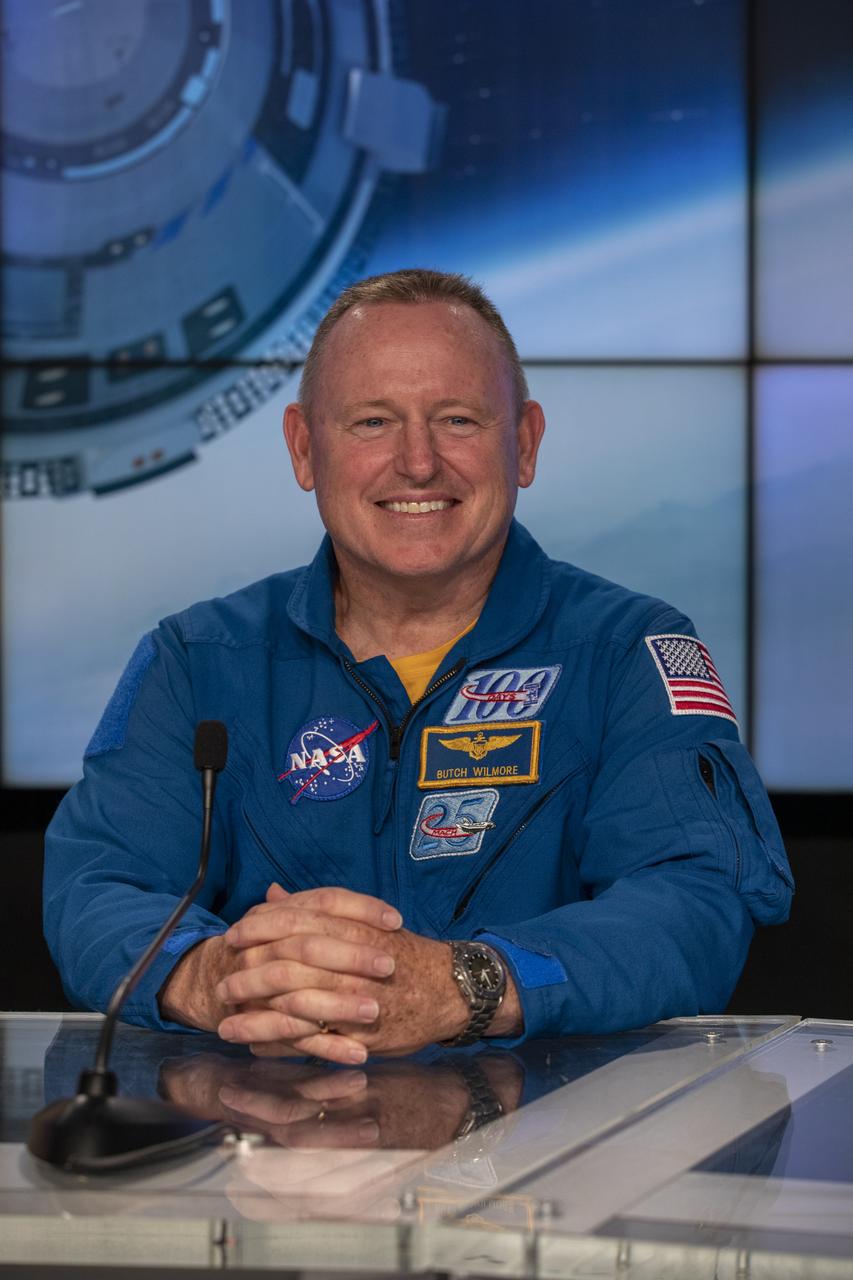 NASA astronaut Butch Wilmore participates in the NASA Leadership Briefing ahead of the agency’s Boeing Orbital Flight Test-2 (OFT-2) at NASA’s Kennedy Space Center in Florida, May 18, 2022. Boeing’s CST-100 Starliner spacecraft will launch atop a United Launch Alliance Atlas V rocket from Space Launch Complex-41 at Cape Canaveral Space Force Station for NASA’s Commercial Crew Program.