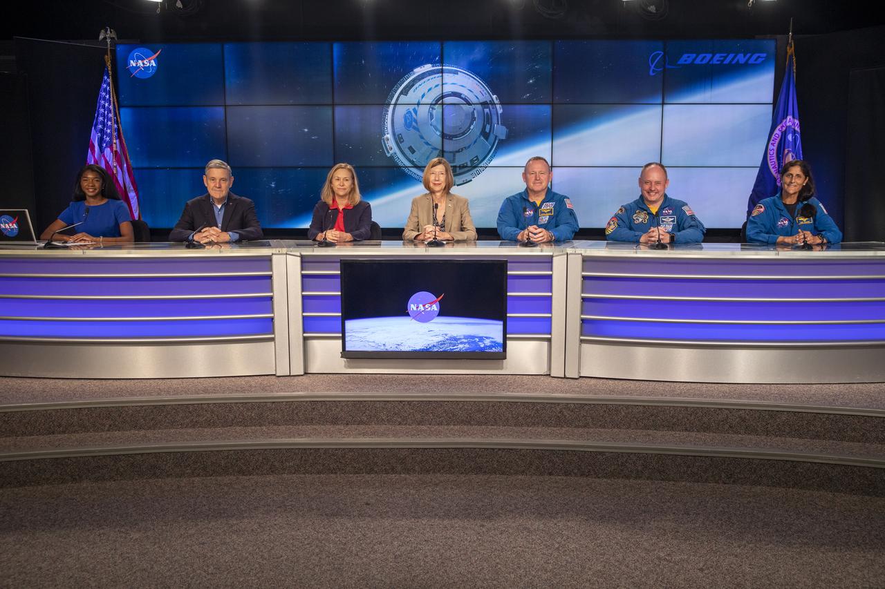 NASA officials take questions from members of the media in the Kennedy Space Center’s Press Site auditorium in Florida during the NASA Leadership Media Briefing ahead of the agency’s Boeing Orbital Flight Test-2 (OFT-2), May 18, 2022. From left to right are Jasmine Hopkins, NASA Communications; NASA Associate Administrator Bob Cabana; Janet Petro, director, NASA’s Kennedy Space Center; Kathryn Lueders, associate administrator, Space Operations Mission Directorate at NASA; NASA astronaut Butch Wilmore; NASA astronaut Mike Fincke; NASA astronaut Suni Williams. Boeing’s CST-100 Starliner is targeted to launch at 6:54 p.m. EDT on Thursday, May 19, on a United Launch Alliance Atlas V rocket from Space Launch Complex-41 at Cape Canaveral Space Force Station in Florida to rendezvous and dock with the International Space Station. 