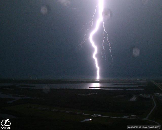 NASA image: Lightning Strikes at Pad 39B