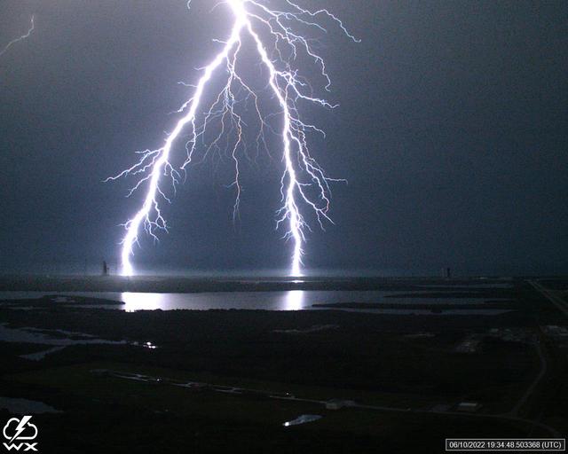 NASA image: Lightning Strikes at Pad 39B