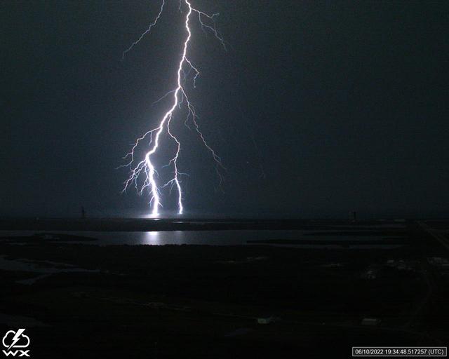 NASA image: Lightning Strikes at Pad 39B
